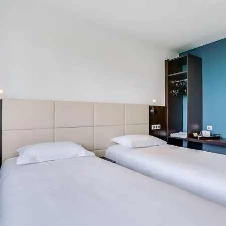 Caen Memorial Otel 2*