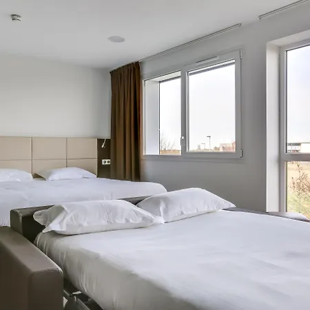 Caen Memorial Hotel 2*