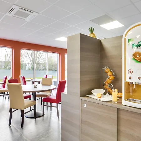 Caen Memorial Hotel 2*