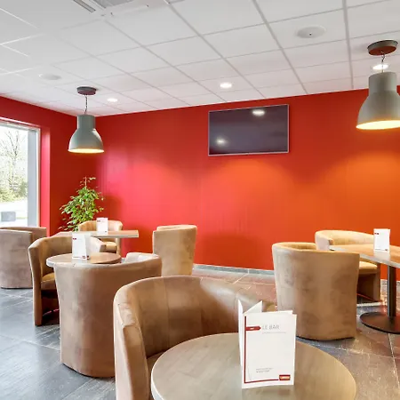 Caen Memorial 2* Saint-Contest