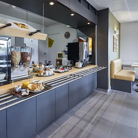Caen Memorial Otel 2*