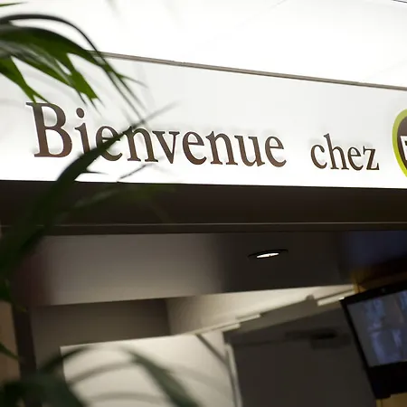 Caen Memorial Otel 2*