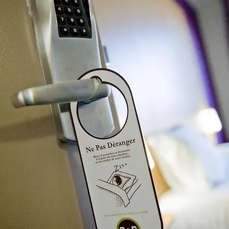 Caen Memorial Hotel 2*