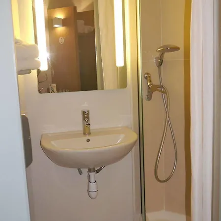 Hotel Caen Memorial Saint-Contest