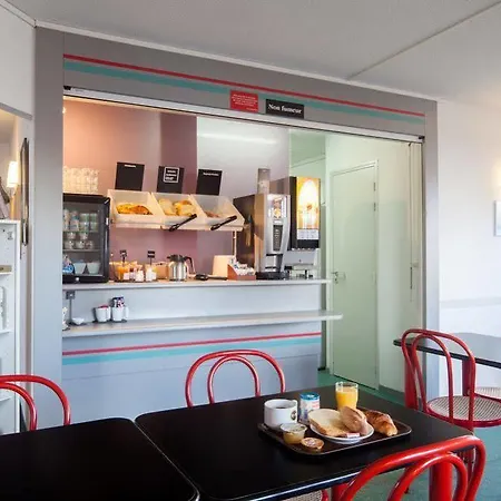 Caen Memorial Hotel 2*