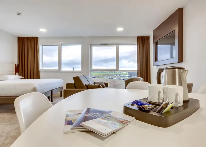 Caen Memorial 2* Saint-Contest