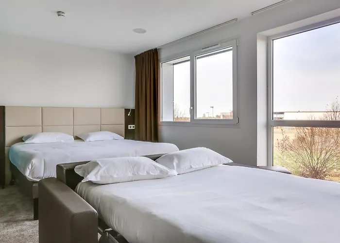 Caen Memorial Hotel 2*