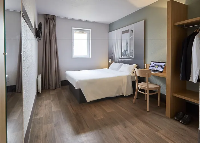 Hotel Caen Memorial 2*