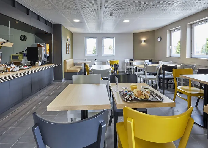 Caen Memorial 2* Saint-Contest