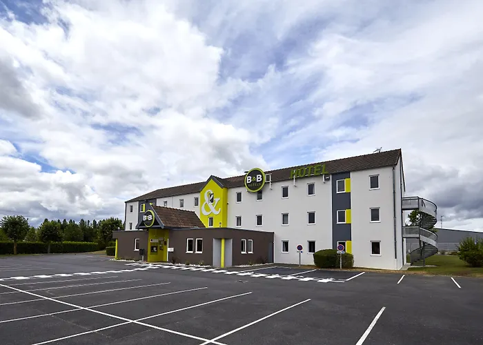 Caen Memorial 2* Saint-Contest