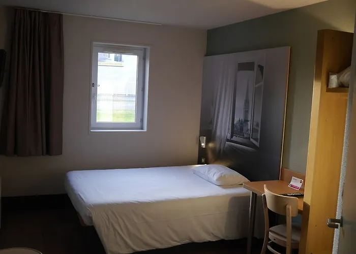 Caen Memorial Hotel Saint-Contest